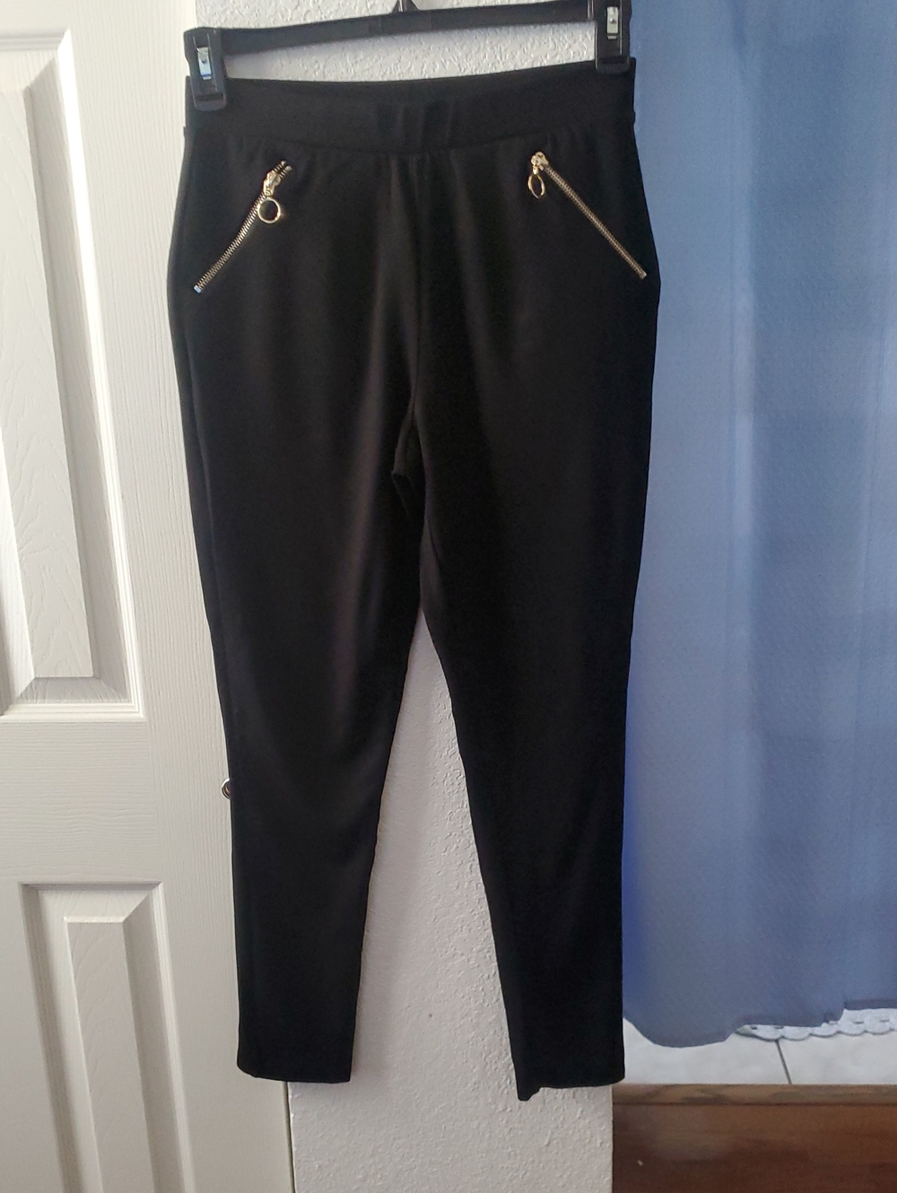 Tahari Black Skinny Ponte Pants with Gold Zipper Accents